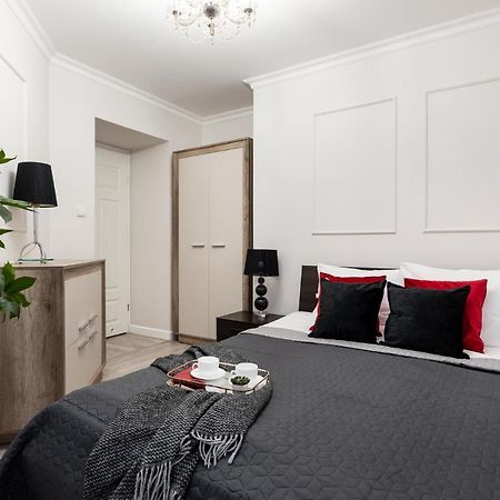 Luxe Living Boutique Pilsudskiego 11 Lägenhet Krasków Exteriör bild